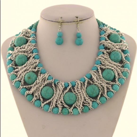 Jewelry - Statement Turquoise Necklace w Earrings